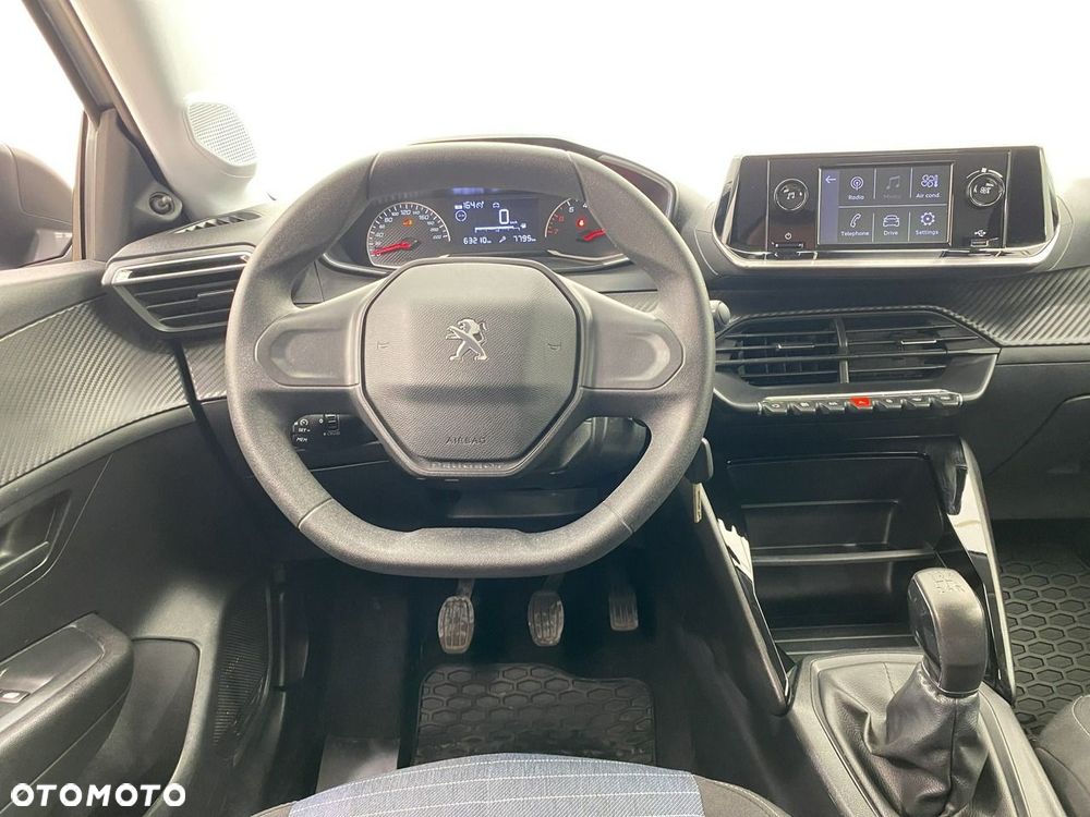 Peugeot 208 - 10