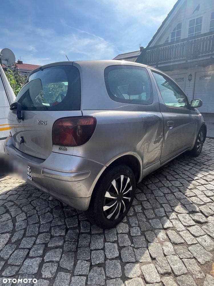 Toyota Yaris 1.4 D-4D Base - 6