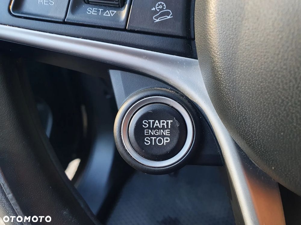 Alfa Romeo Stelvio 2.0 Turbo Q4 - 33