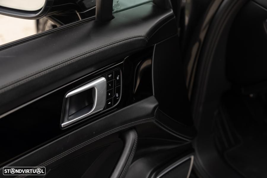 Porsche Panamera Sport Turismo 4 E-Hybrid - 26