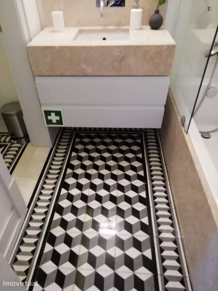 Apartamento com 2 quartos - localizado em Sé Lisbon - Grande imagem: 5/13