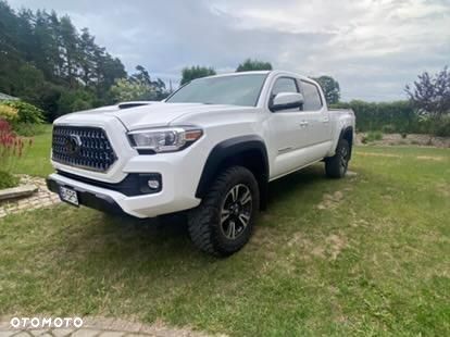 Toyota Tacoma - 1