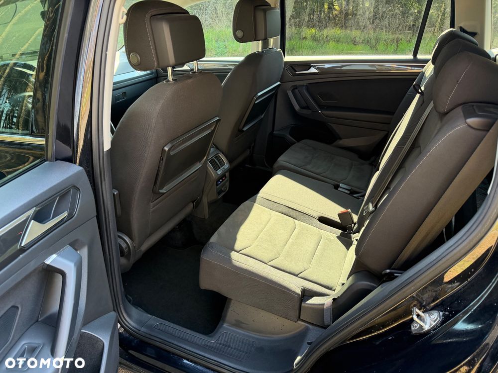 Volkswagen Tiguan Allspace 2.0 TDI SCR 4Motion DSG Life - 24