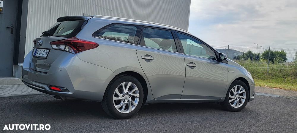 Toyota Auris 1.8 L VVT-i Sol - 4