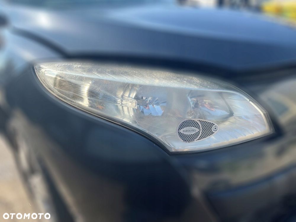 RENAULT MEGANE III LAMPA PRAWA PRZEDNIA PRAWY PRZÓD UK TEB66 - 2