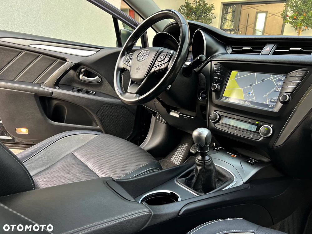 Toyota Avensis 1.8 Prestige - 8