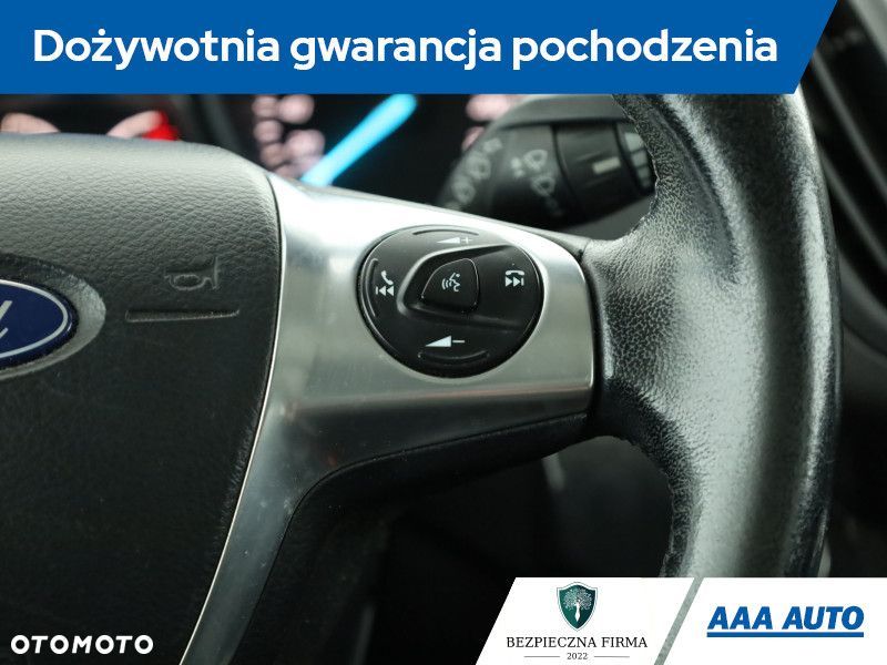 Ford Kuga - 20