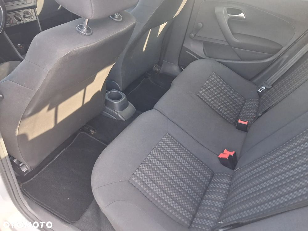 Volkswagen Polo - 13