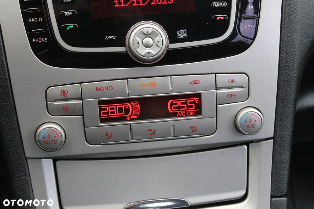 Ford S-Max 2.2 TDCi Titanium - 17