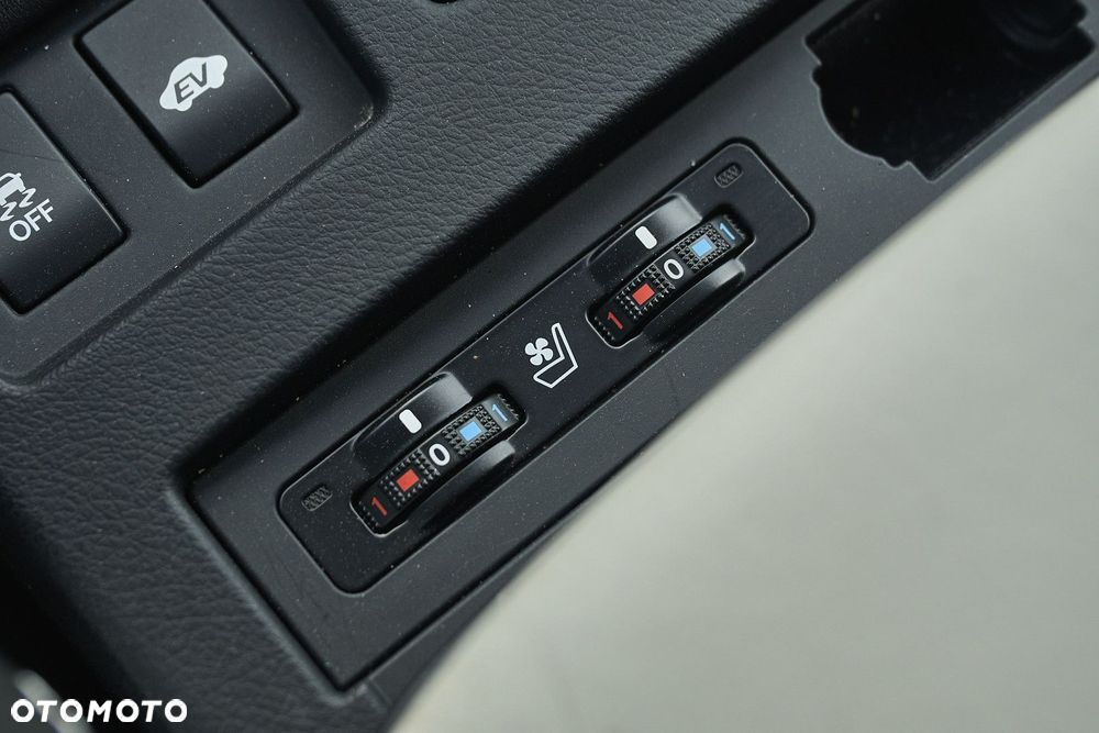 Lexus RX - 26