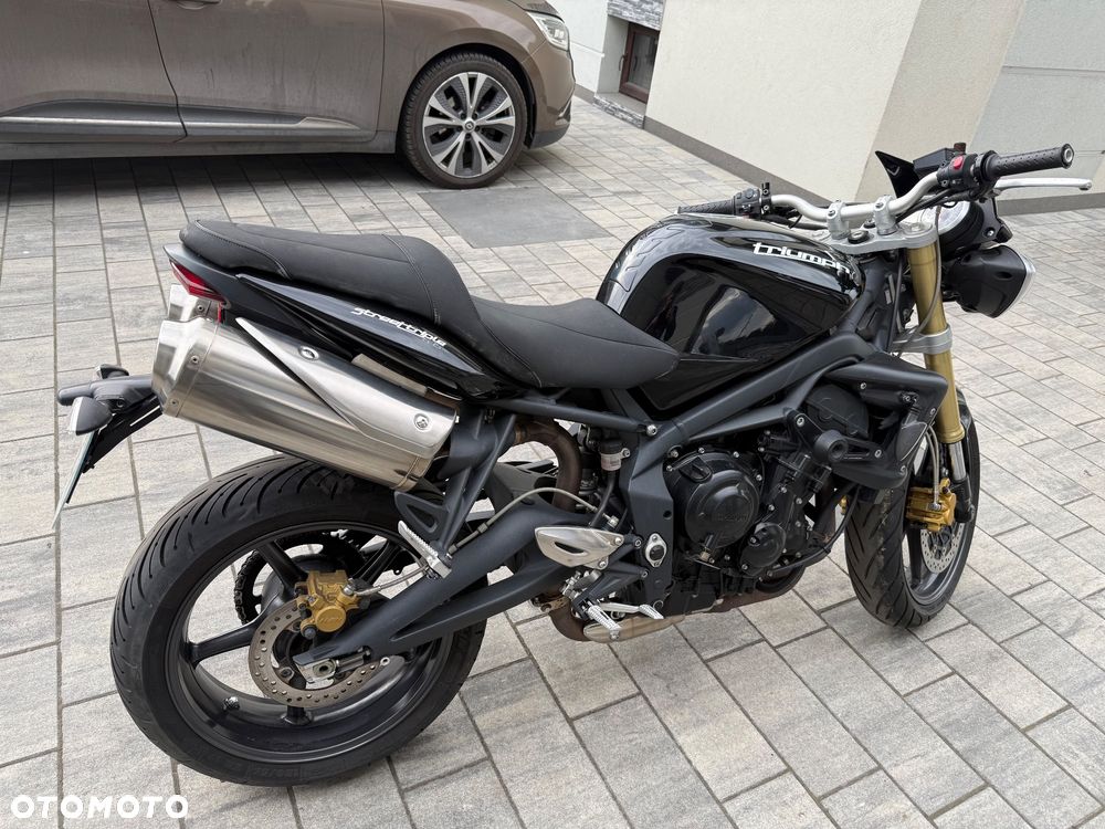 Triumph Street Triple - 4