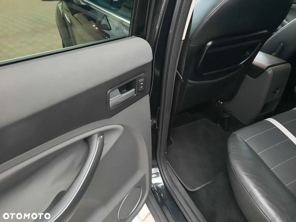 Ford Kuga 2.0 TDCi 4x4 Trend - 24