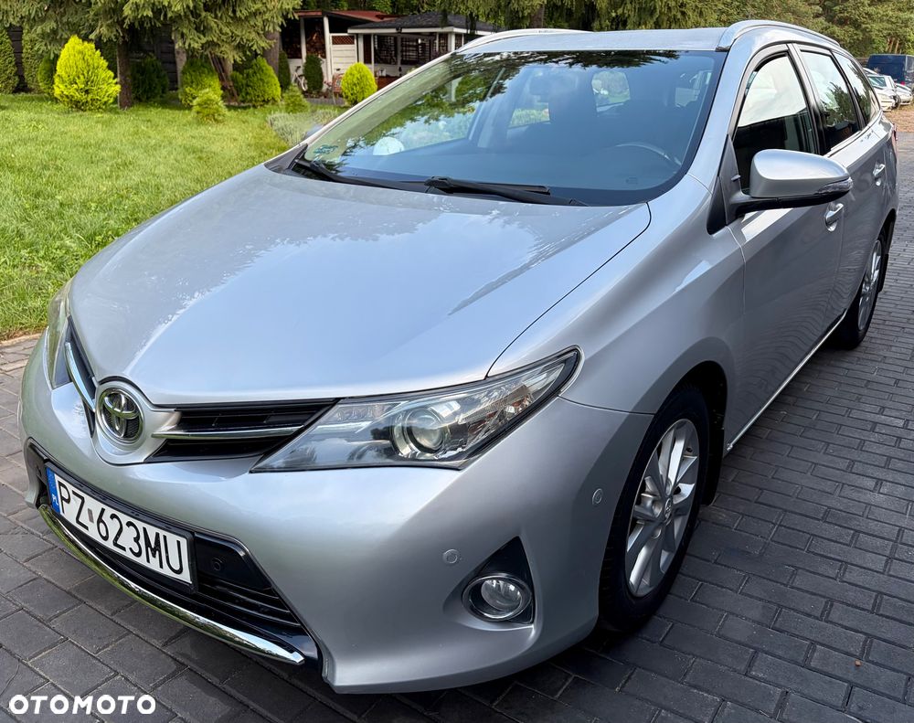Toyota Auris 1.4 D-4D Premium + EU5 - 5