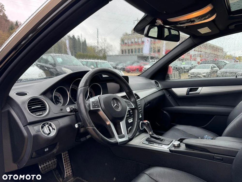 Mercedes-Benz Klasa C 300 CDI DPF 4Matic (BlueEFFICIENCY) 7G-TRONIC Avantgarde - 10