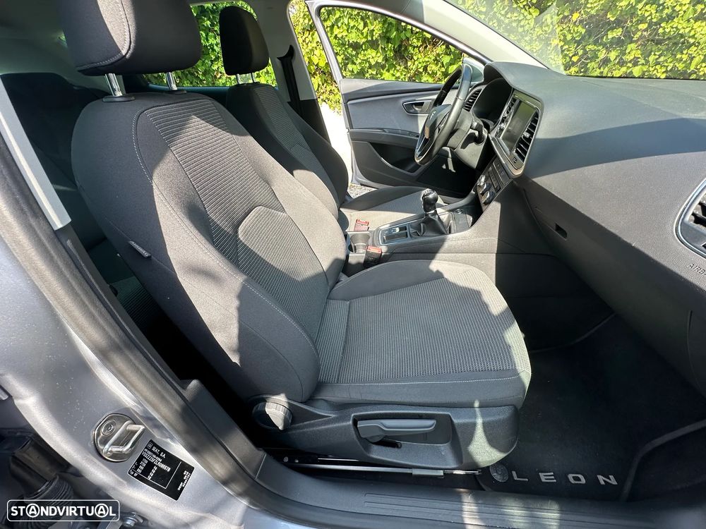 SEAT Leon 1.0 EcoTSI Style S/S — fotografia 21