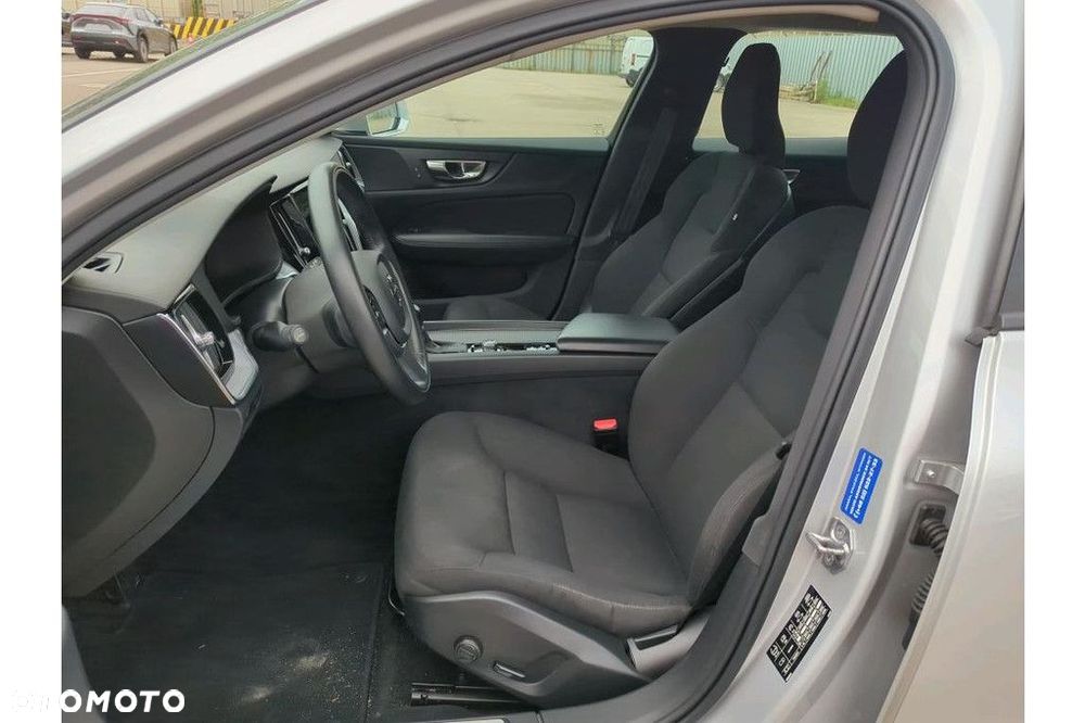 Volvo V60 D3 Momentum - 5