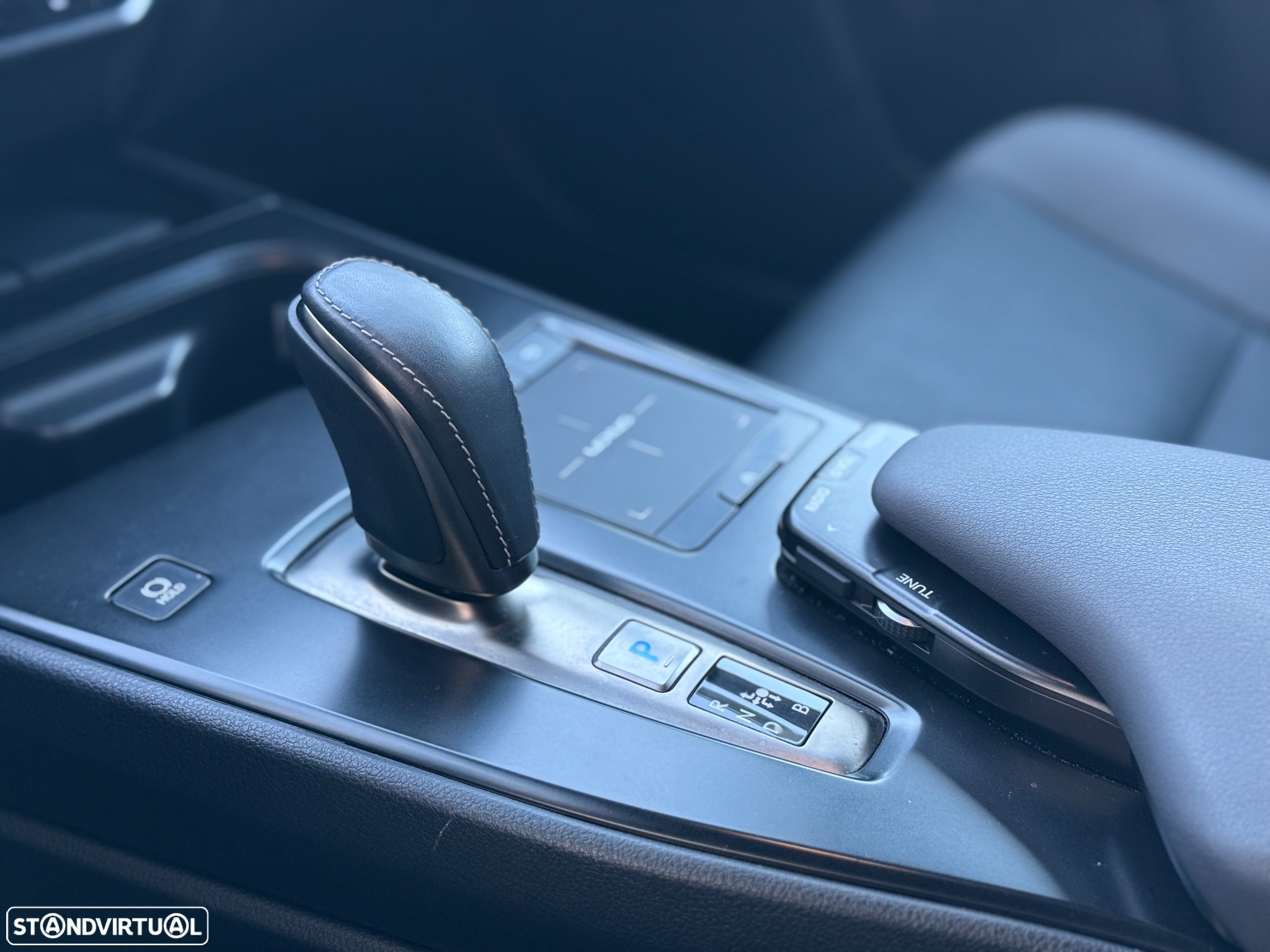Lexus UX 300e Premium - 20