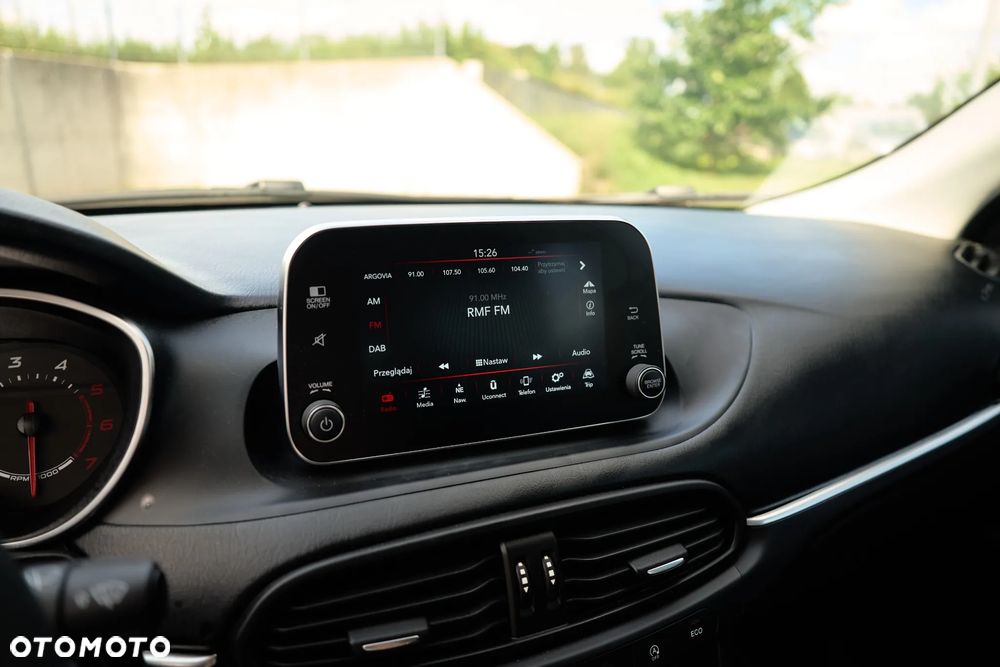 Fiat Tipo 1.6 MultiJet 16v Lounge DDCT - 11