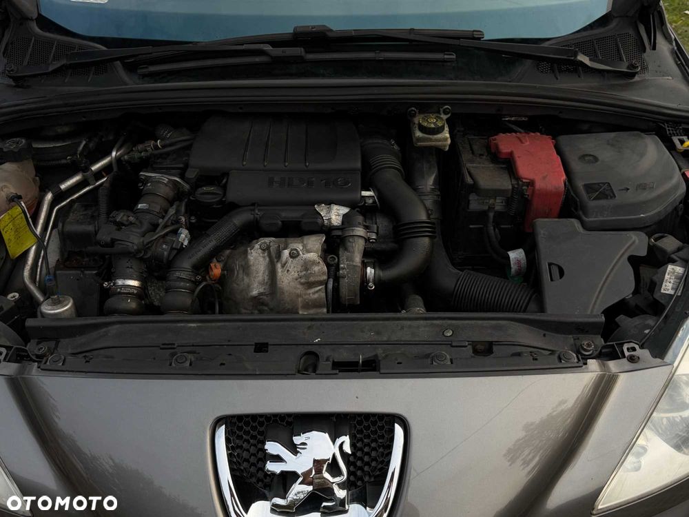 Peugeot 308 2008 photo 5