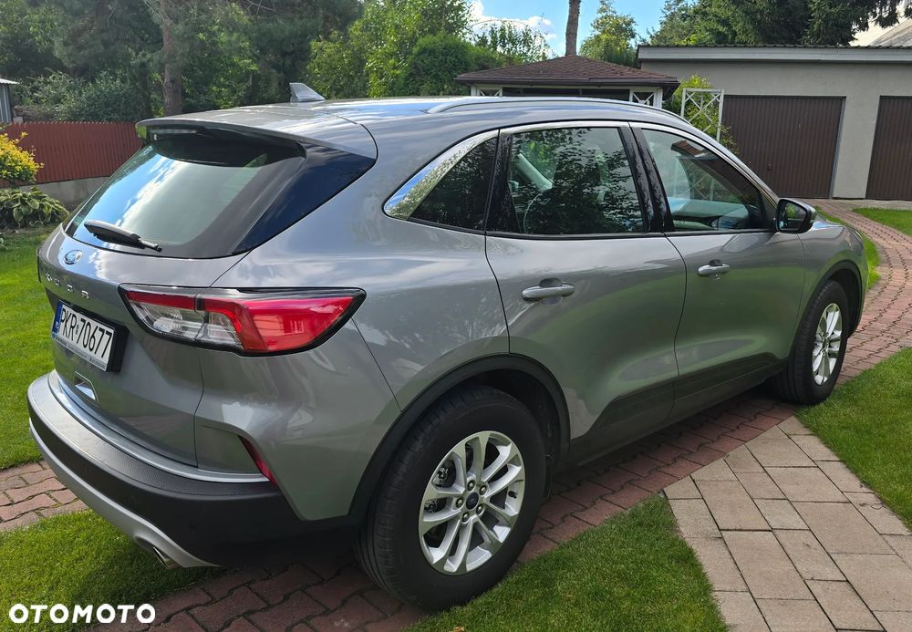 Ford Kuga - 1