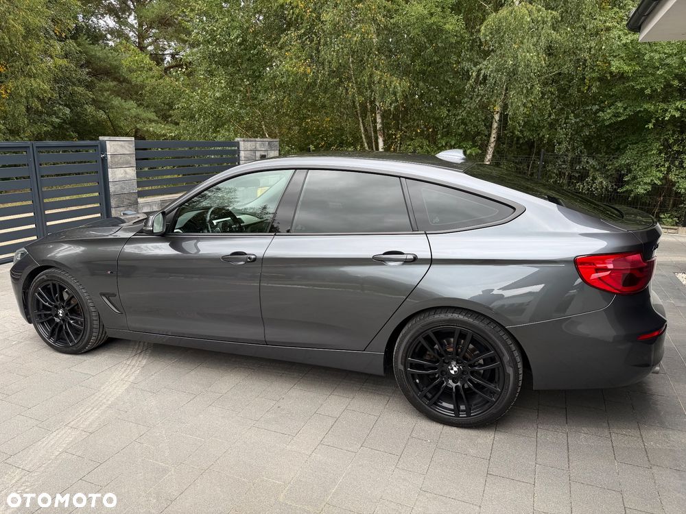 BMW Seria 3 320d xDrive M Sport - 9