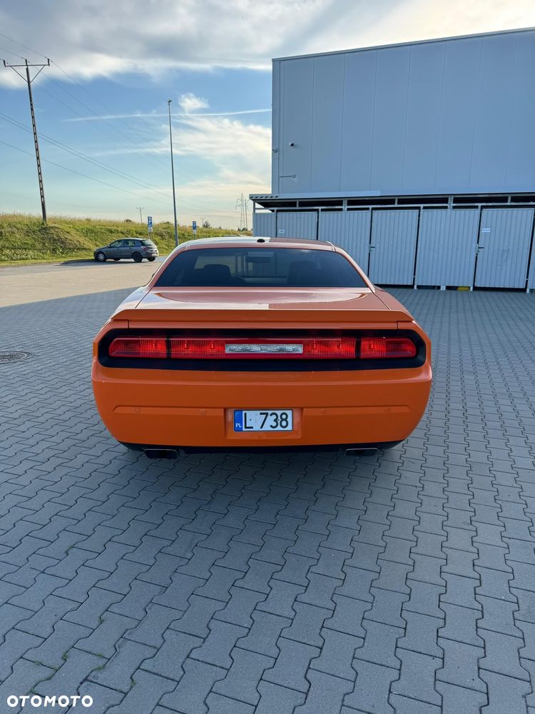 Dodge Challenger - 4