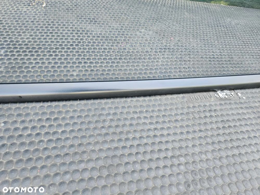 Reling Dachowy 5G9860025B 03C LEWY Czarny Listwa Dachowa VW Golf VII 7 - 12