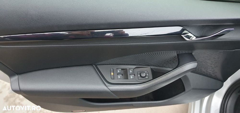 Skoda Octavia 2.0 TDI DSG Ambition - 9