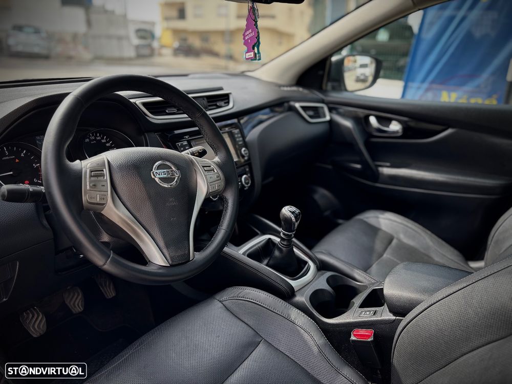 Nissan Qashqai 1.5 dCi TEKNA - 8