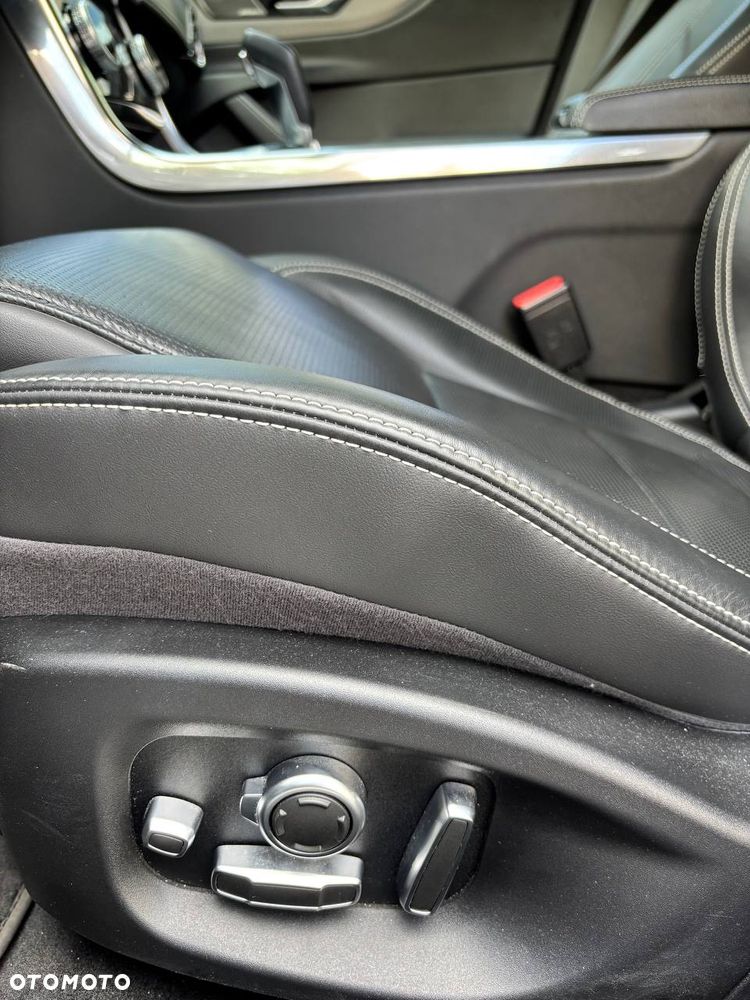 Jaguar XE 2.0 P300 AWD R-Dynamic HSE - 9