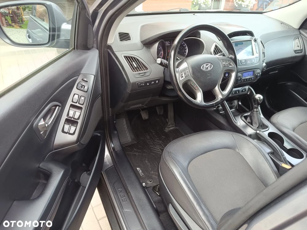 Hyundai ix35 2.0 4WD Style - 21