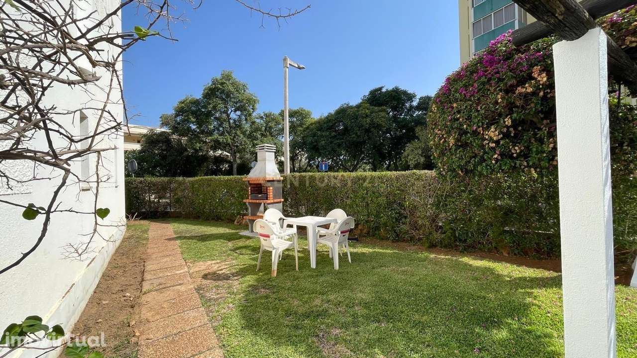T2+1 em Vilamoura | Totalmente Renovado (2025) | Luxo e Piscina a Minu - Grande imagem: 4/26