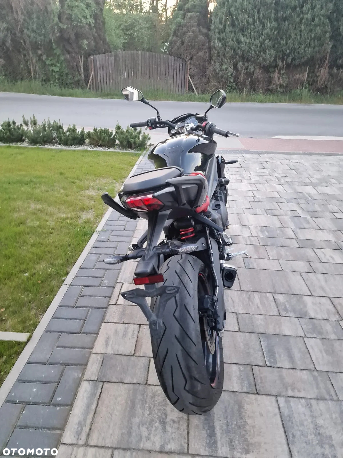 Triumph Street Triple - 9