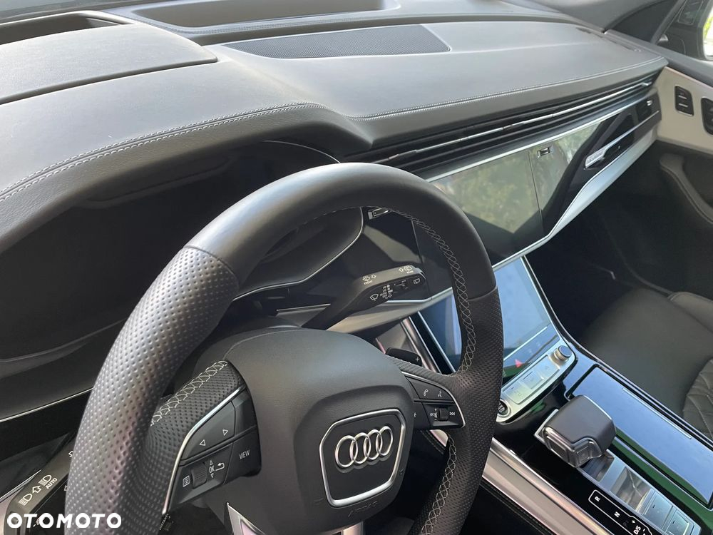 Audi Q8 - 2