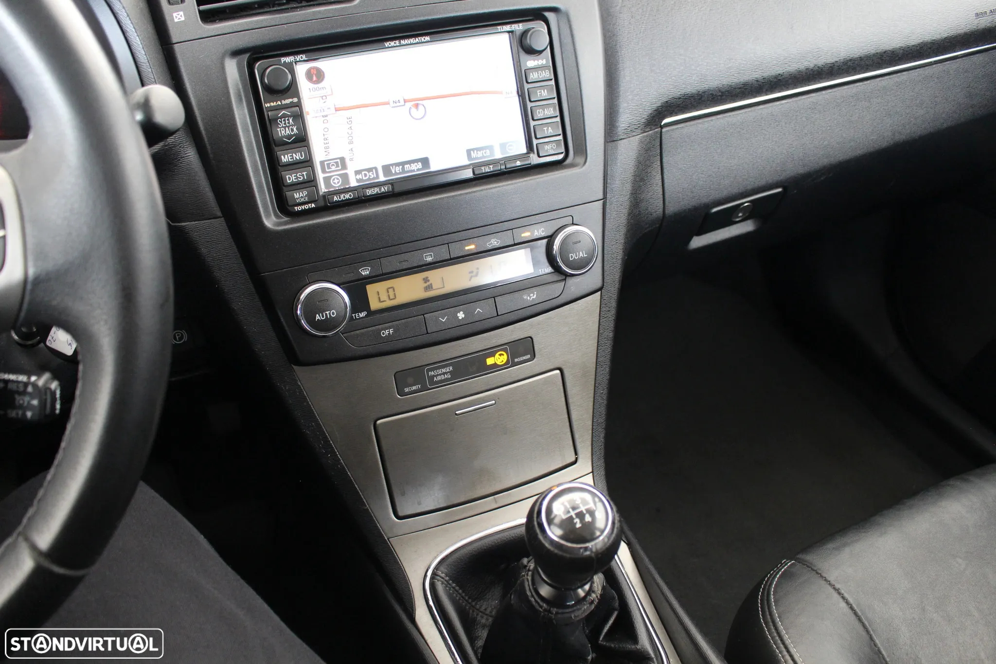 Toyota Avensis SW 2.0 D-4D Sol+GPS - 16