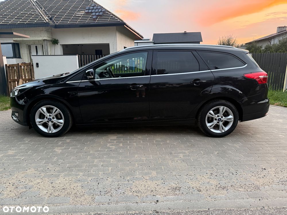 Ford Focus 1.0 EcoBoost Titanium - 4