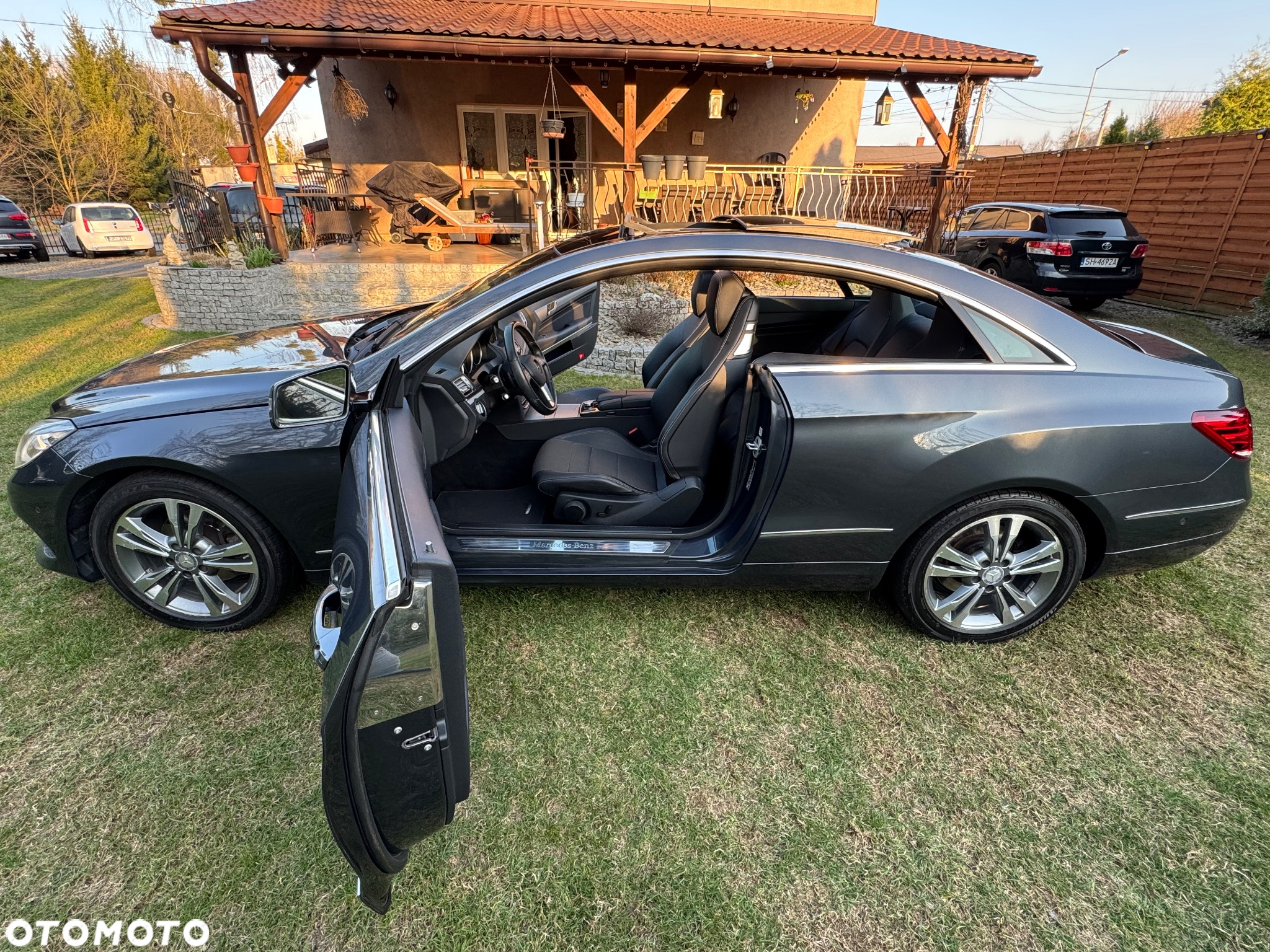 Mercedes-Benz Klasa E 200 Coupe 7G-TRONIC - 29