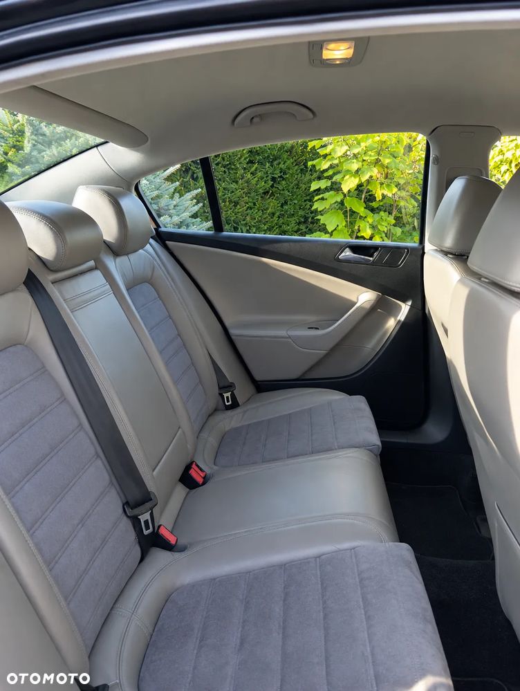 Volkswagen Passat - 3