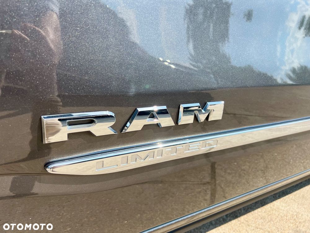 RAM 1500 - 16