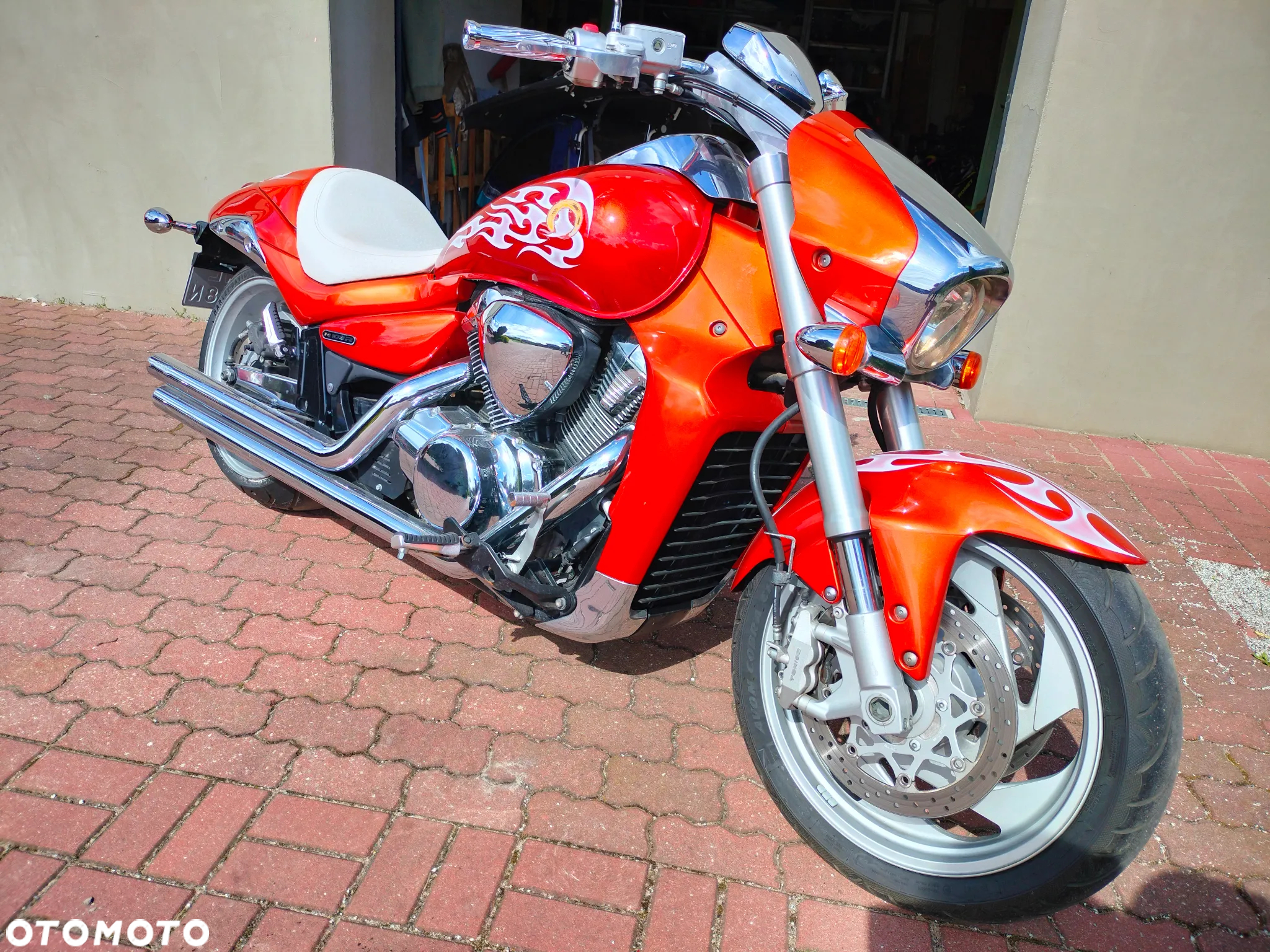 Suzuki Boulevard - 10