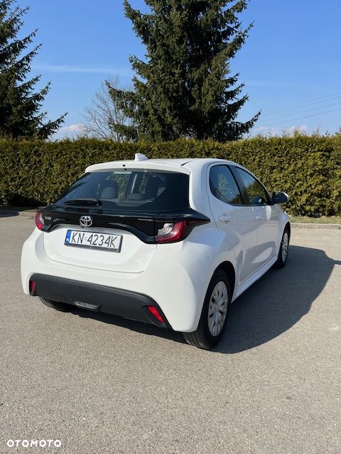 Toyota Yaris - 4