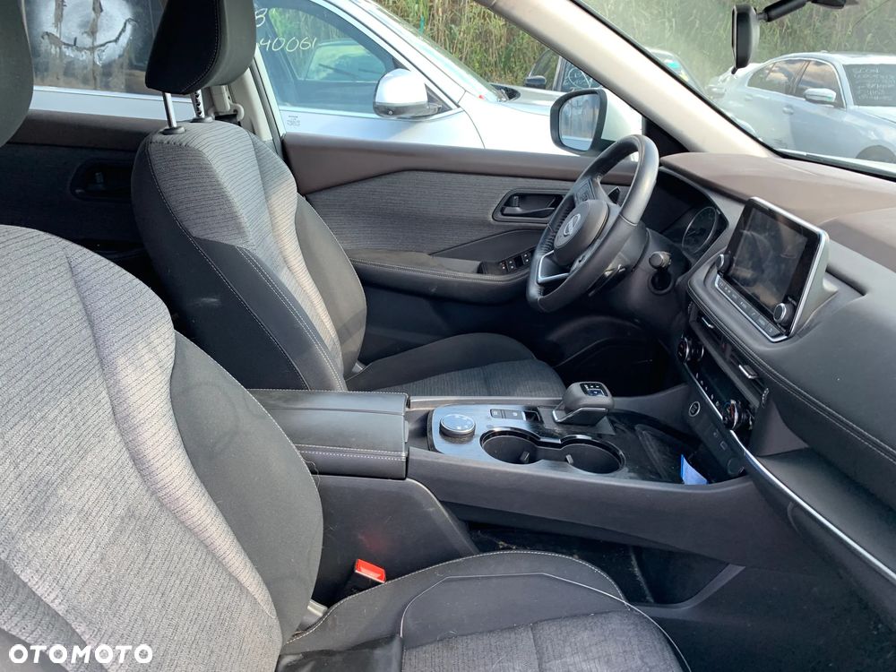 Nissan Rogue - 21
