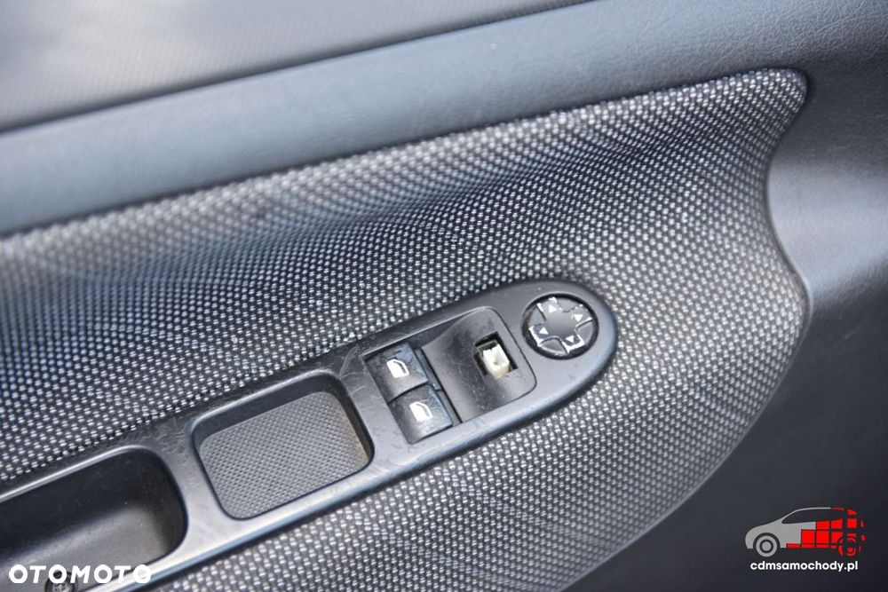 Peugeot 207 - 16