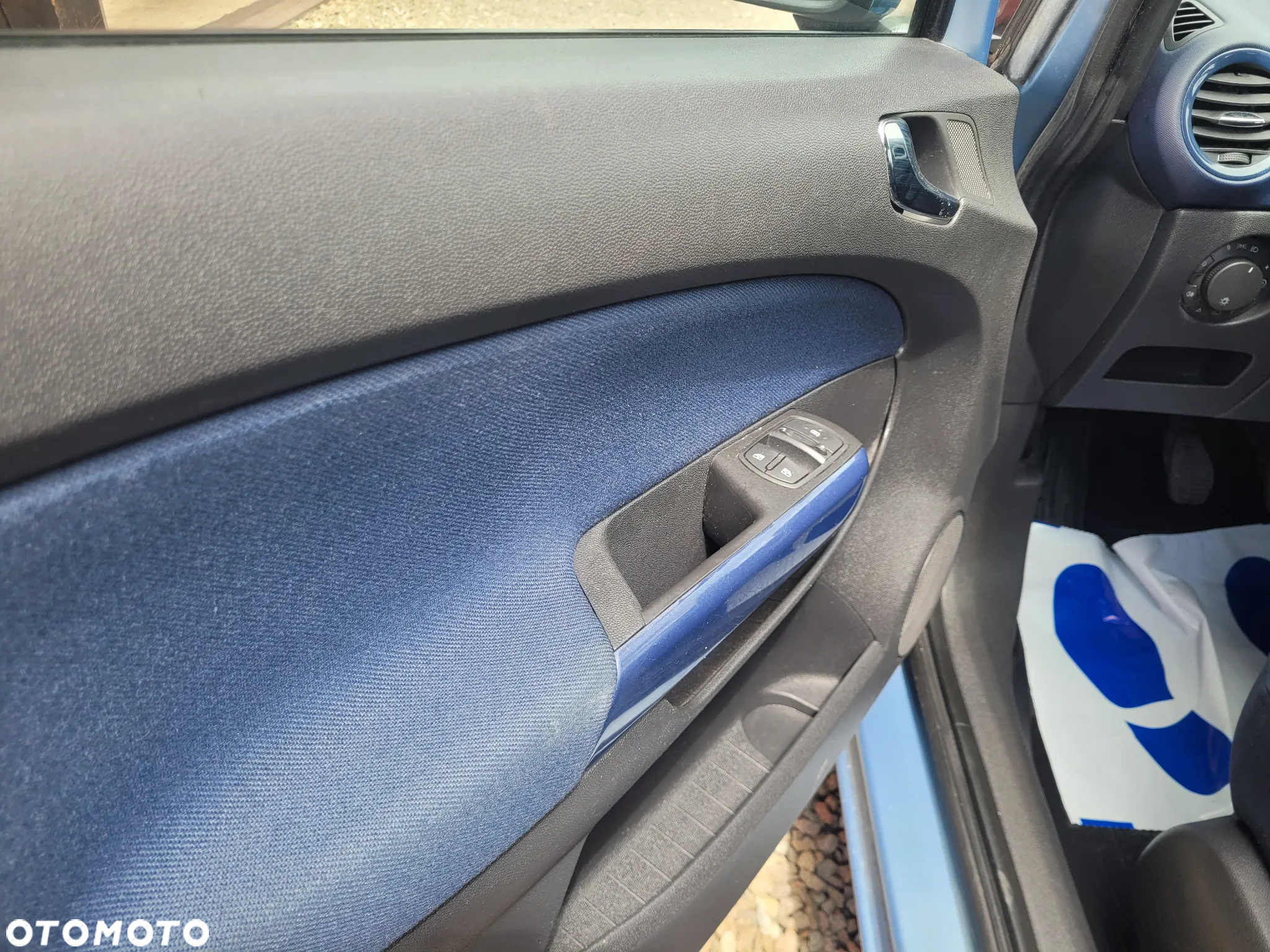 Opel Corsa 1.4 16V Enjoy - 13