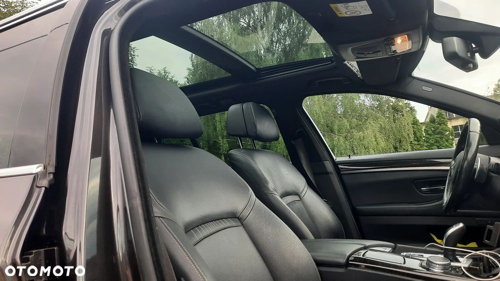 BMW Seria 5 530d xDrive - 11
