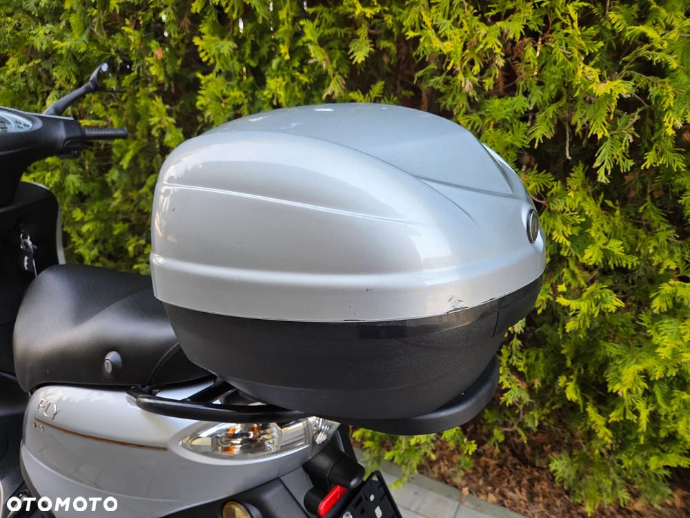 Piaggio FLY - 16