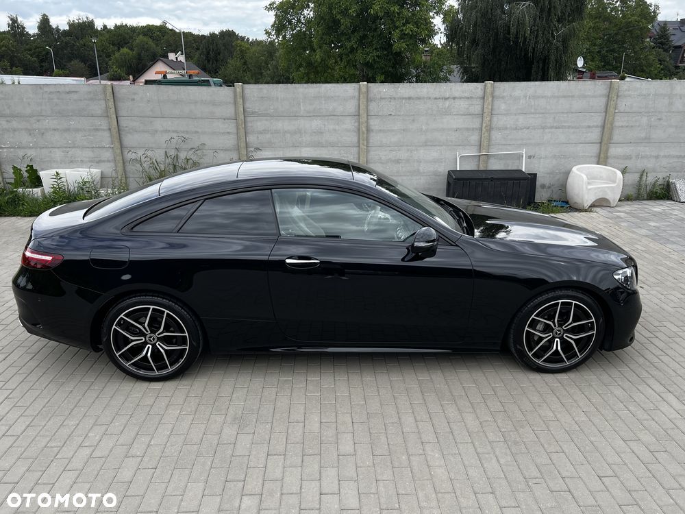 Mercedes-Benz Klasa E 300 Coupe 9G-TRONIC - 3