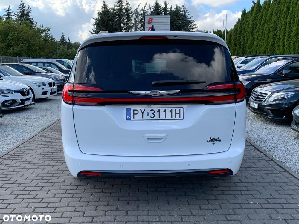 Chrysler Pacifica - 5