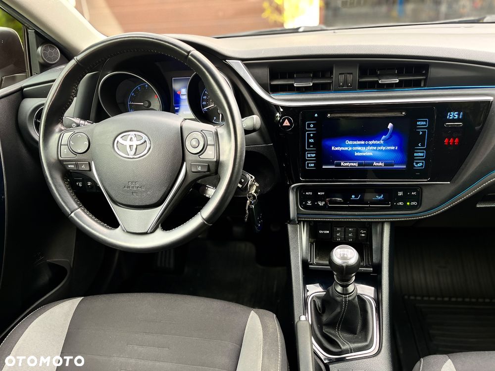 Toyota Auris 1.6 Premium - 5