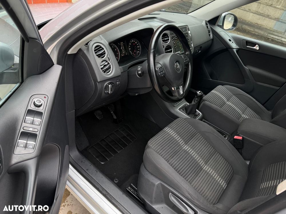 Volkswagen Tiguan - 10